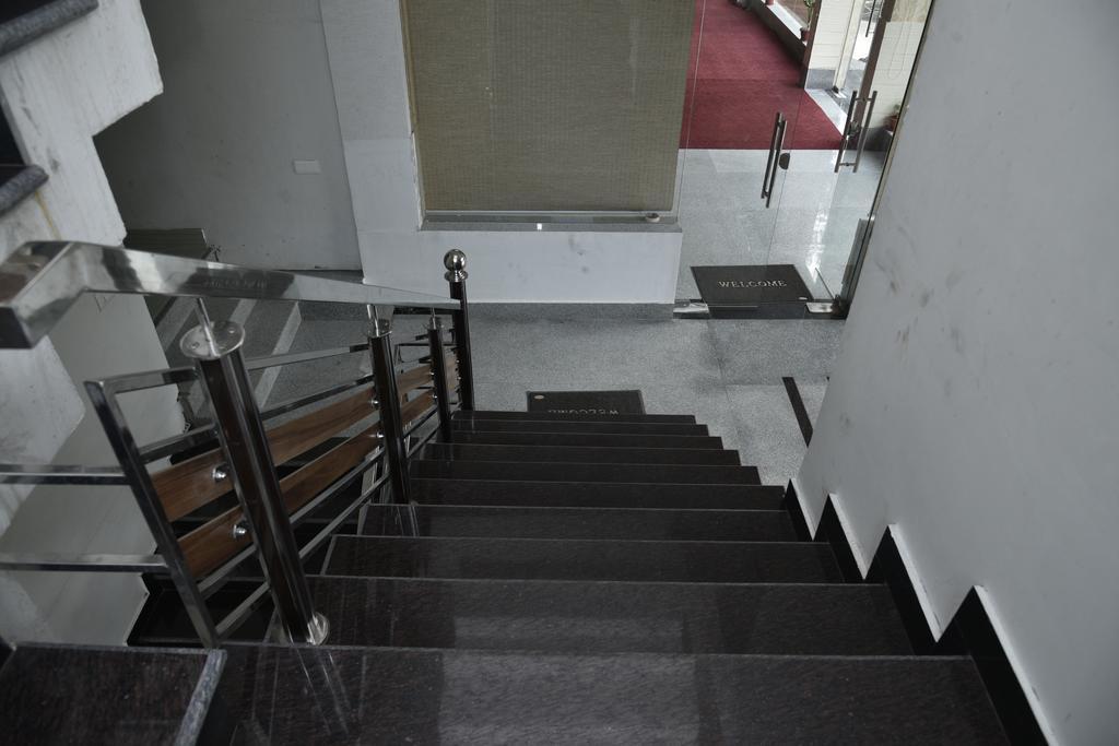 Hill Paradise Hotel Nagchala Luaran gambar